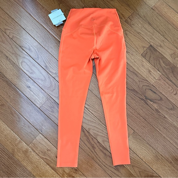 BEYOND YOGA Power Beyond Strive High Waist Midi Legging - Picture 5 of 5